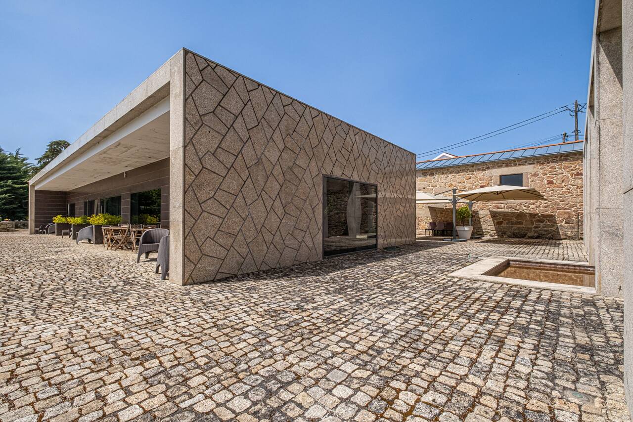gabriel-dias-property-t6-guarda-portugal-luxury (29)