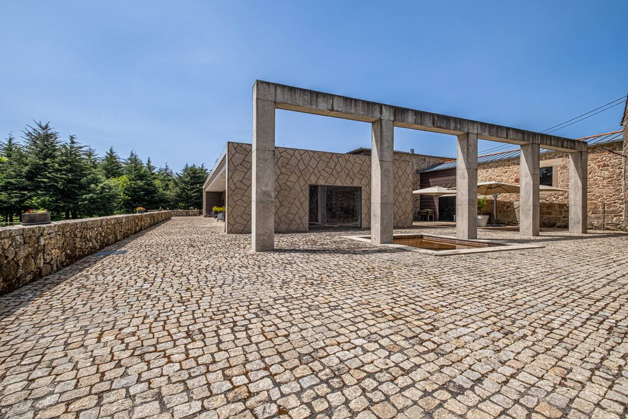 gabriel-dias-property-t6-guarda-portugal-luxury (30)