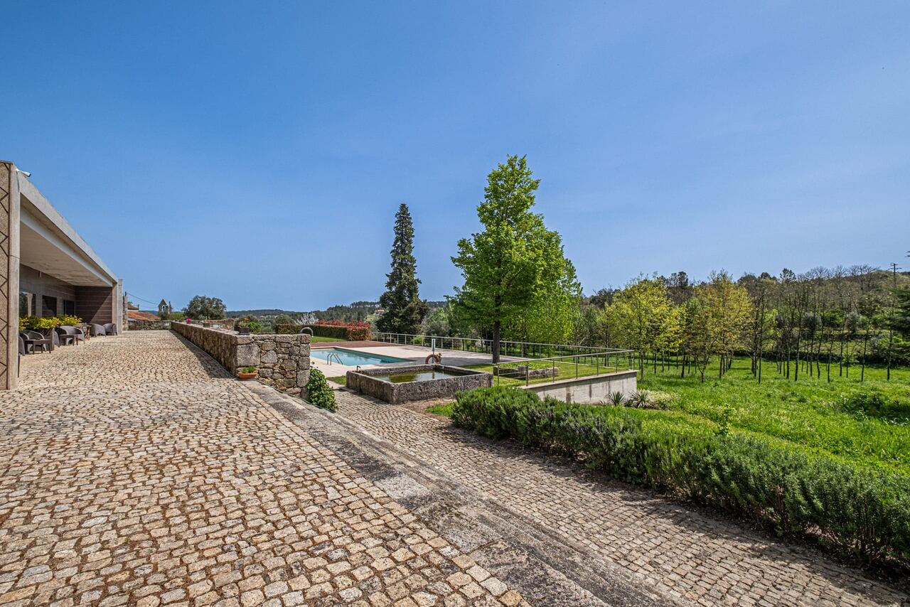 gabriel-dias-property-t6-guarda-portugal-luxury (37)